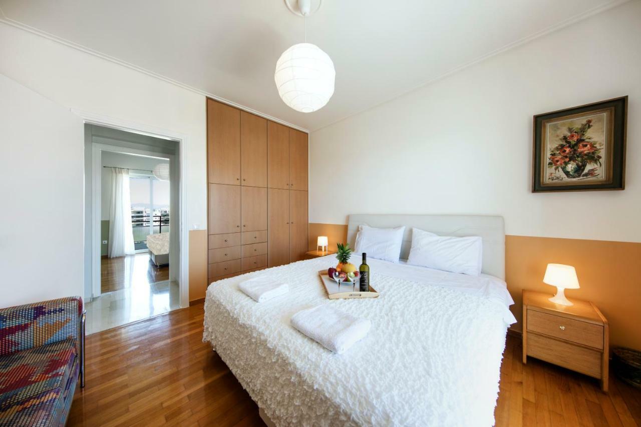 Walking In Alimos Apartment. Atenas Exterior foto